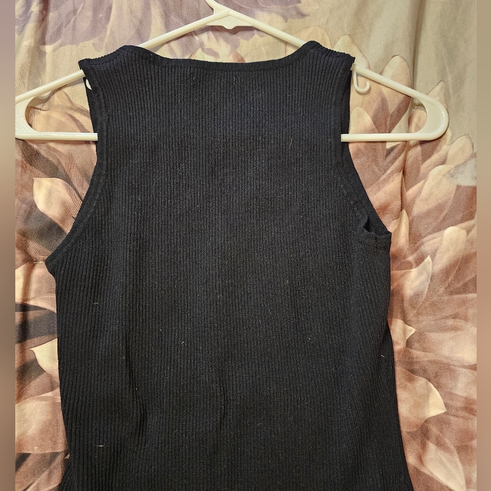 Guess bodysuit with silver Snaps size L black. Used once - Picture 4 of 8